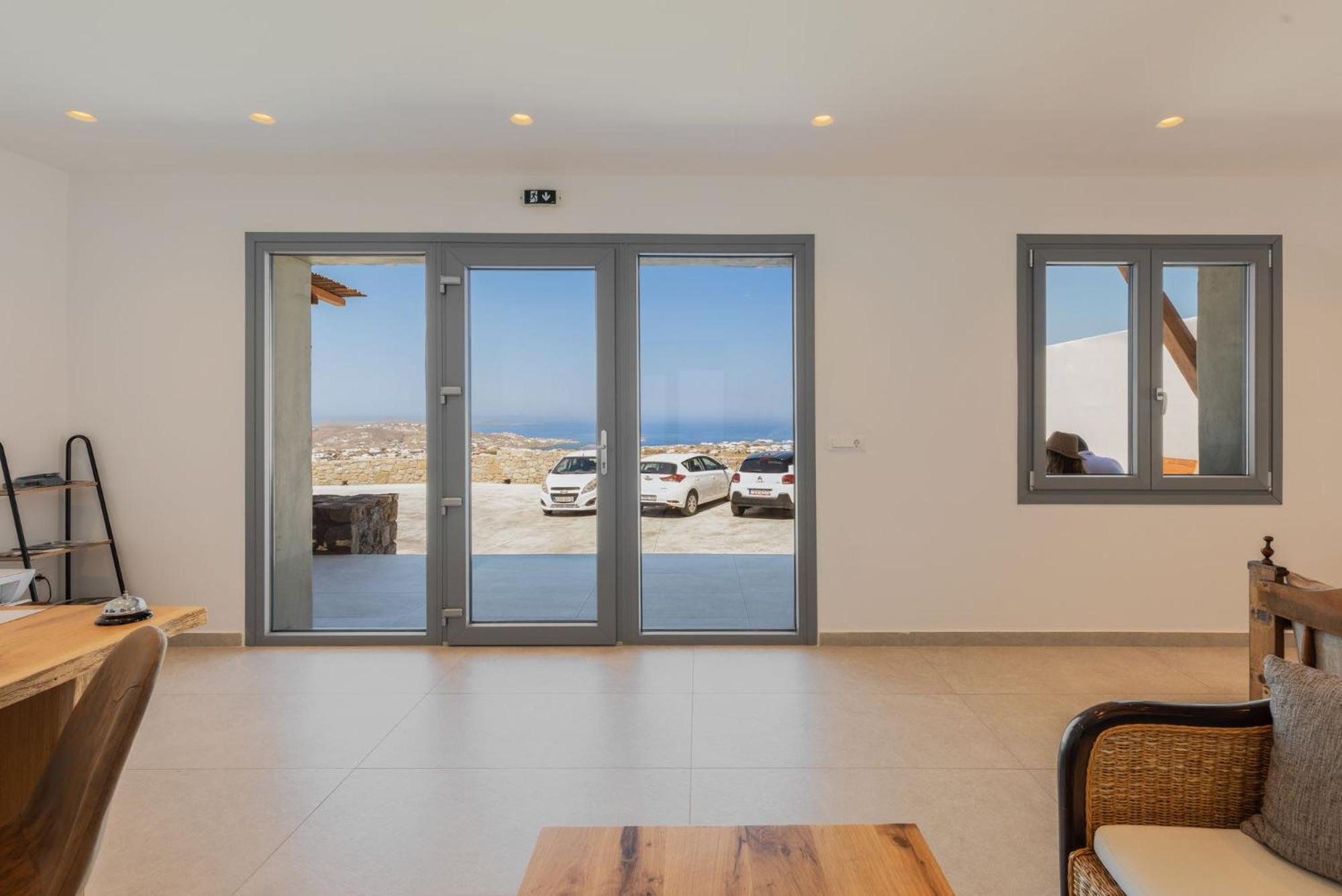 Sunset Hill Suites Mykonos Town Екстериор снимка